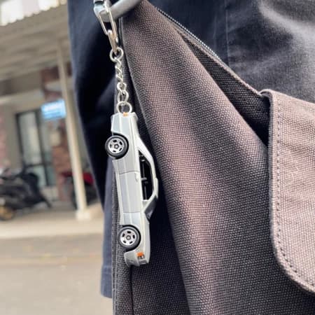 FIGHT CLUB KEYCHAIN — alternate view